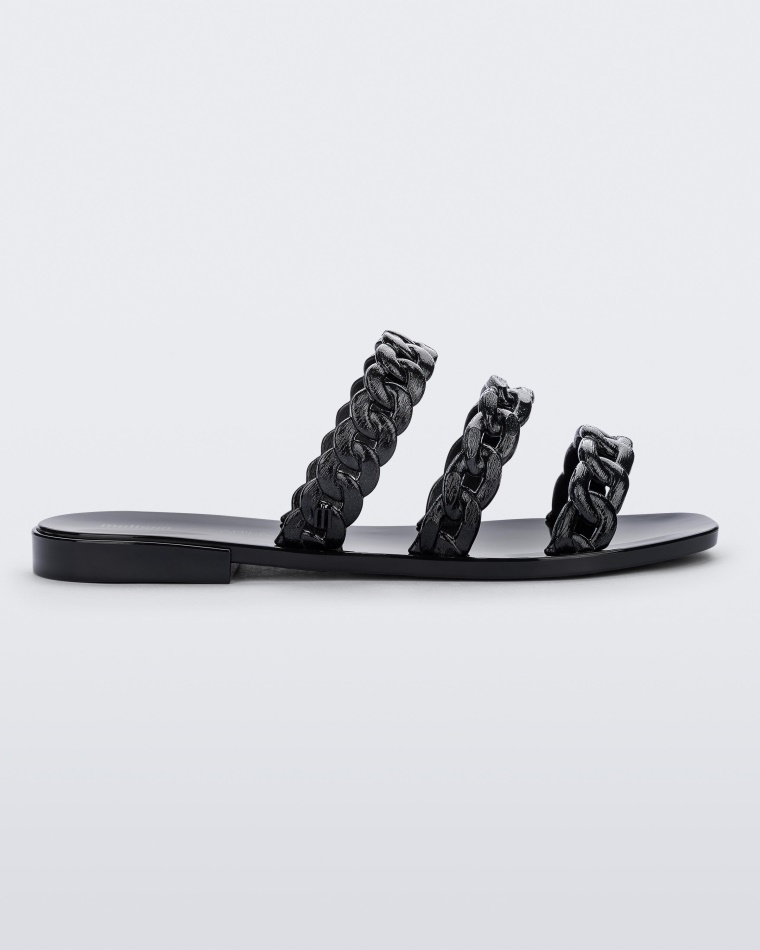 feel_camila_coutinho_black_melissa.jpg Feel Camila Coutinho Black Melissa - Image 1